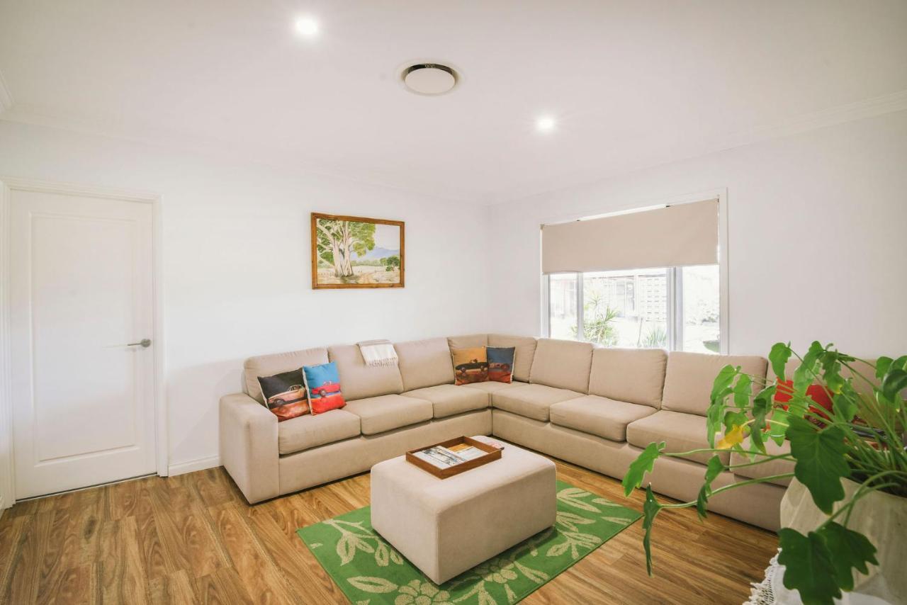 Guest house The Mains 2 Bedroom Farm *