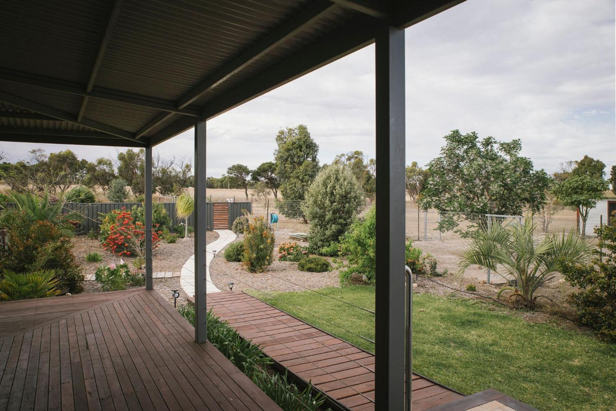 The Mains 2 Bedroom Farm * Corrigin